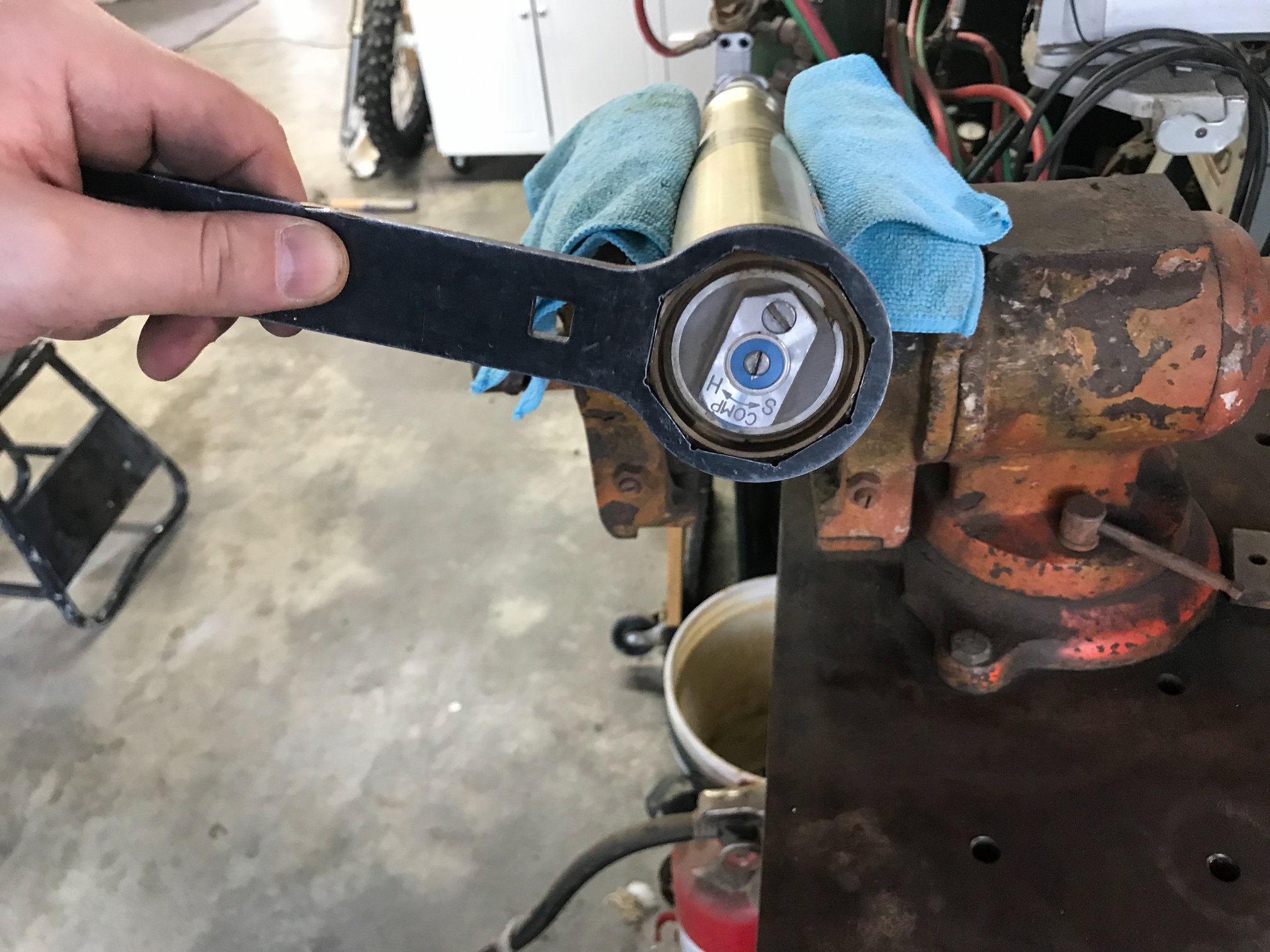 StepbyStep Guide to Replacing Fork Seals in your Dirt Bike